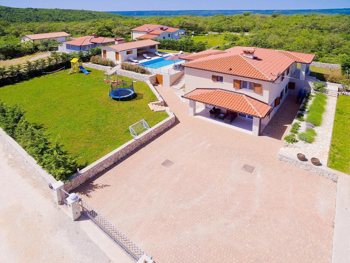 Villa Lucija By Interhome Rasa Exterior photo
